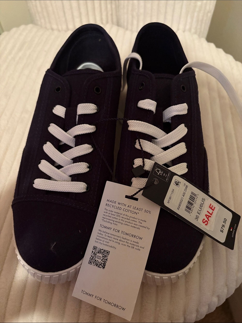 Tommy Hilfiger Dark Navy Canvas Low-Top Sneakers with White Laces